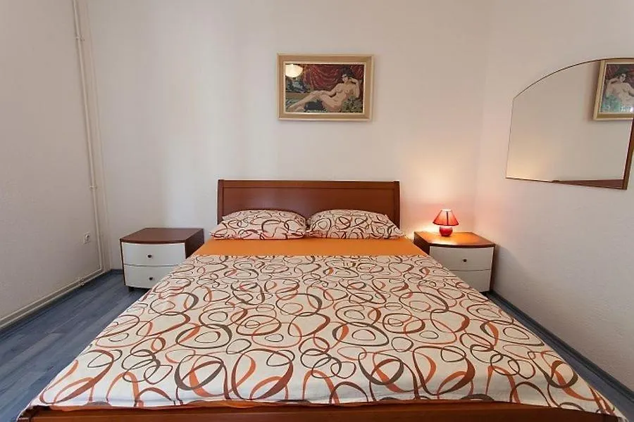 Large Terrace Apartment In Omisalj 3623-3 0*,