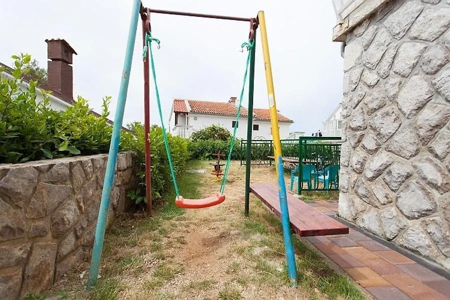 Large Terrace Apartment In Omisalj 3623-3 0*,