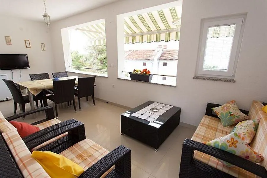 Large Terrace Apartment In Omisalj 3623-3
